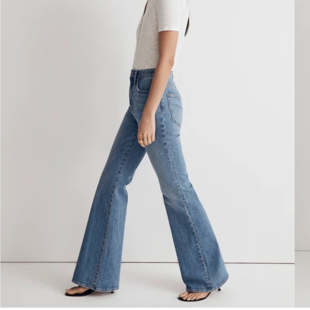 Madewell Perfect Vintage Flare Jeans, size 24, Tarlow Wash - Picture 3 of 11